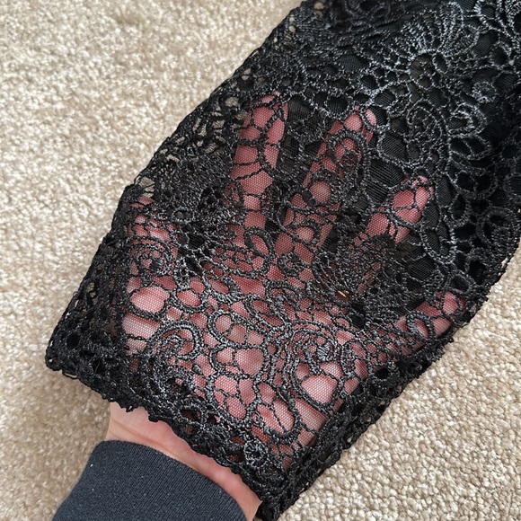 Beautiful Formal Dress - Picture 4 of 10